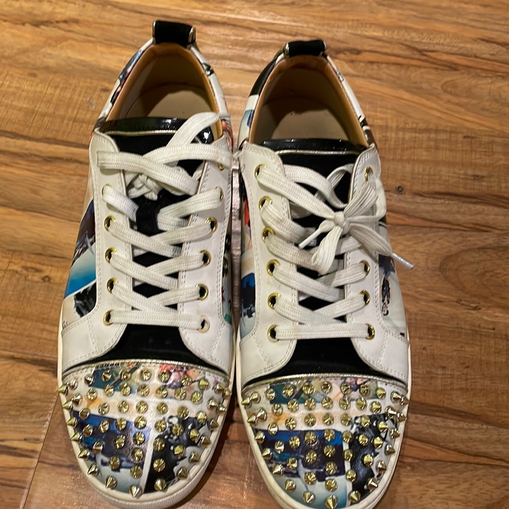 Mens shoes